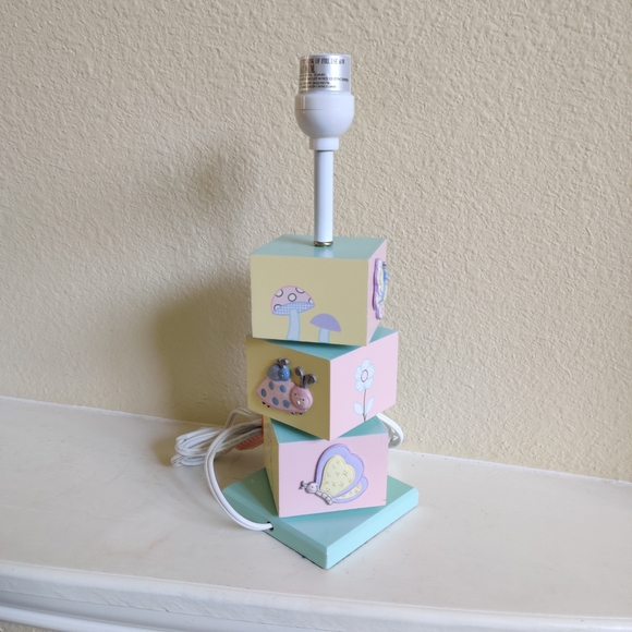 Little Girl's Rotating Lamp NWT - Picture 1 of 8